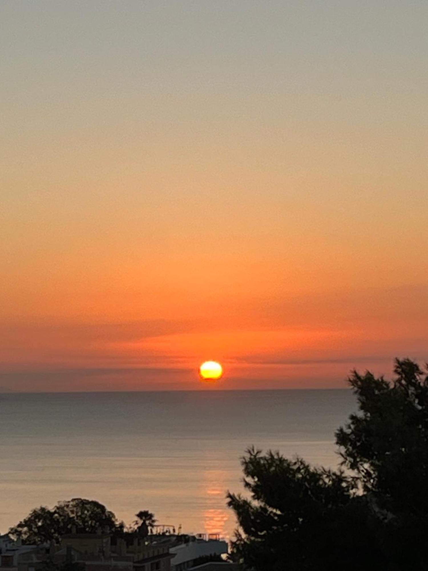 Sol Y Paz Apartment Torremolinos Bagian luar foto